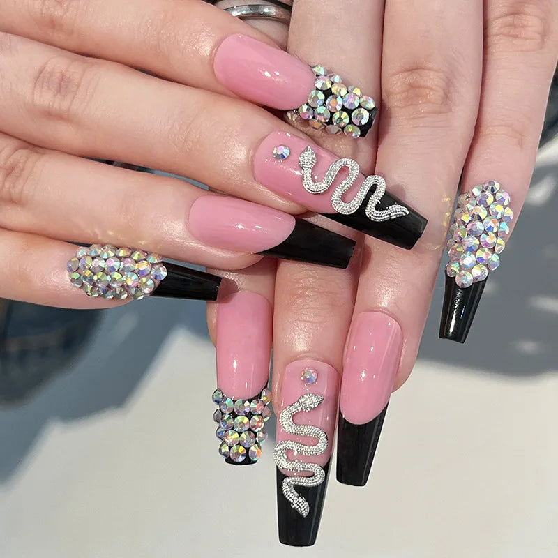 24pcs Black Fake Nails Beveled Long French Snake Pattern Wearing Art False Nails Finished Fashion Press on Nail Nail Charms Kit