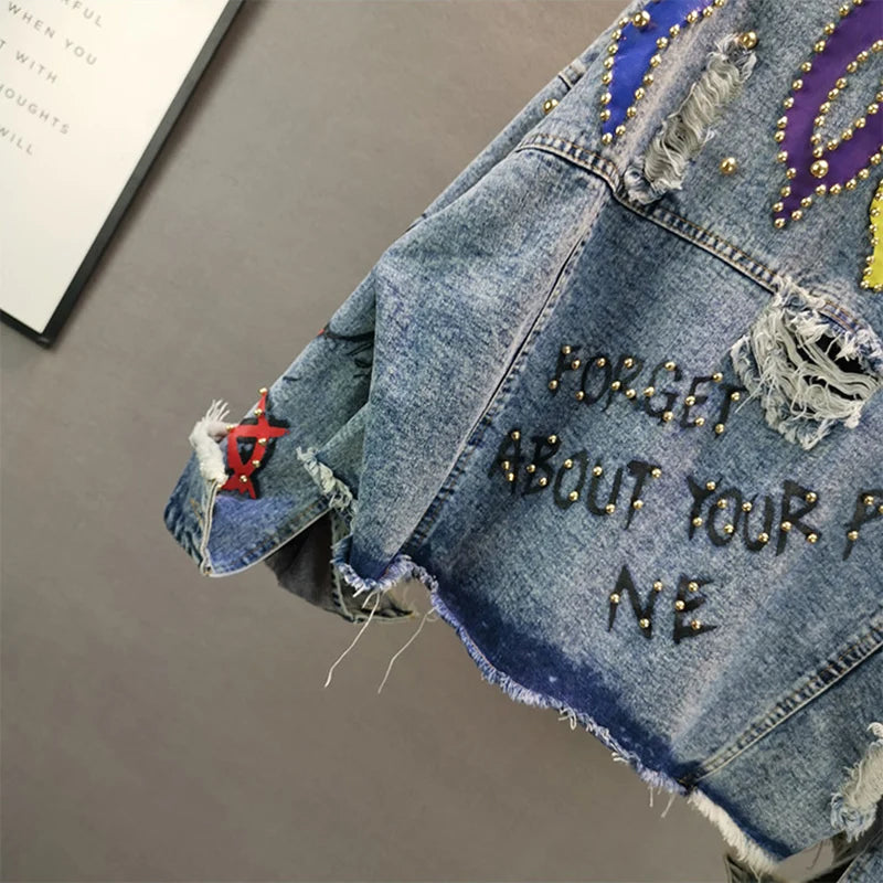 Manual Beaded Diamond Letter Graffiti Print Women Denim Jacket Spring Autumn 2023 Blue Short Hole Jean Jacket Casual Veste Femme